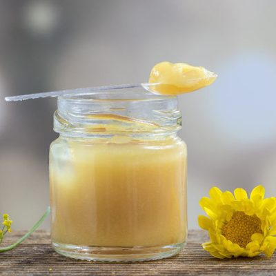 ISTRAŽIVANJE: Matična mliječ snižava masnoću u krvi i smanjuje kroničnu sistemsku upalu kod pretilosti